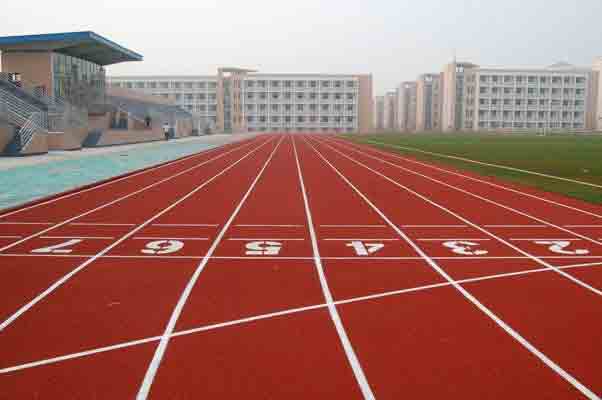 簡(jiǎn)單介紹環(huán)形塑膠跑道運動(dòng)場(chǎng)的做法1 簡(jiǎn)單介紹環(huán)形塑膠跑道運動(dòng)場(chǎng)的做法1